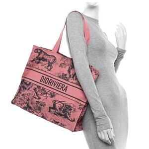 🎁🎁 GIFTABLE 🎁🎁 Authentic Dior VIP Gift Pink Dioriviera Ibiza Tote